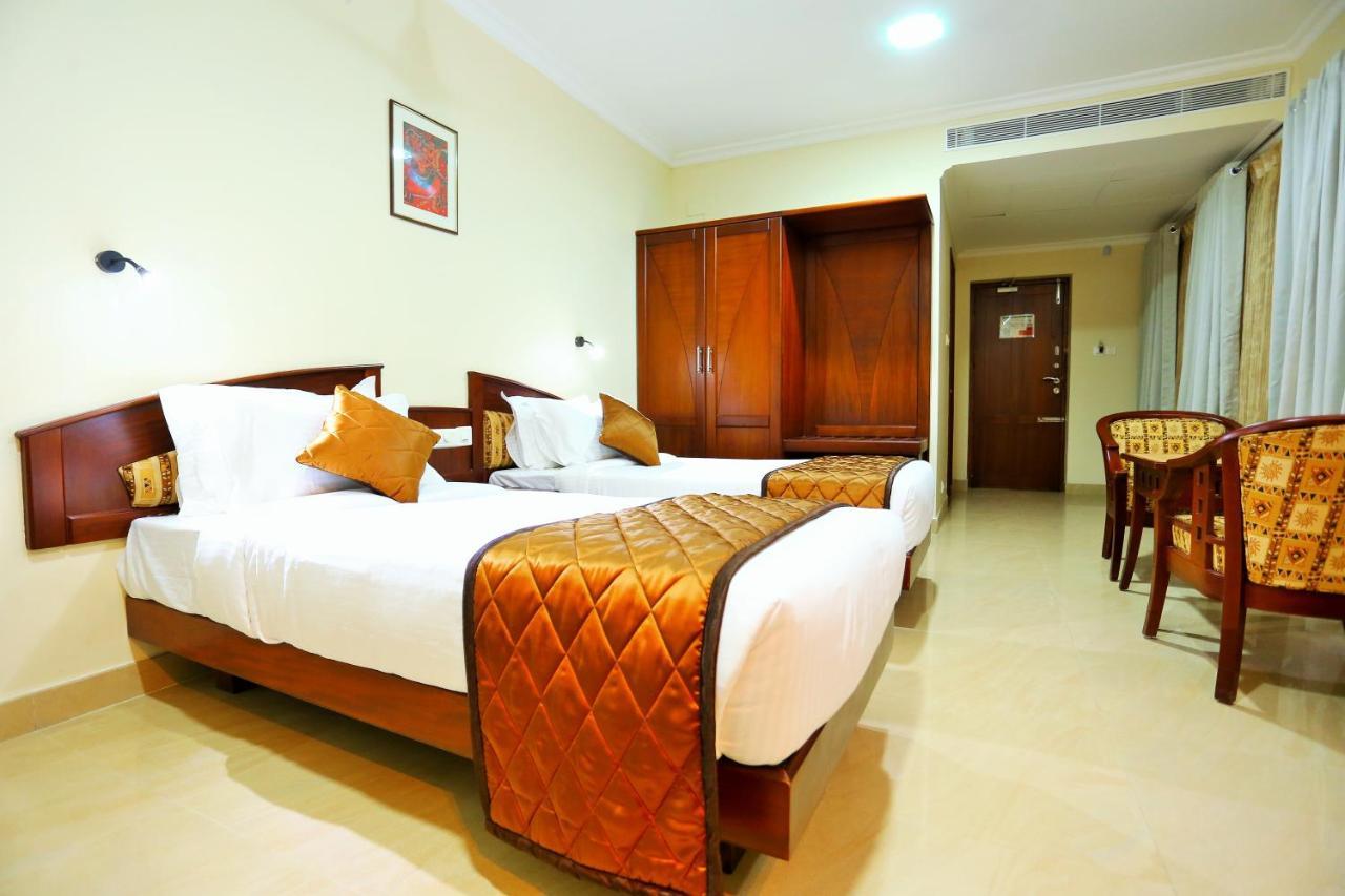 Hotel White City North Paravur Kültér fotó
