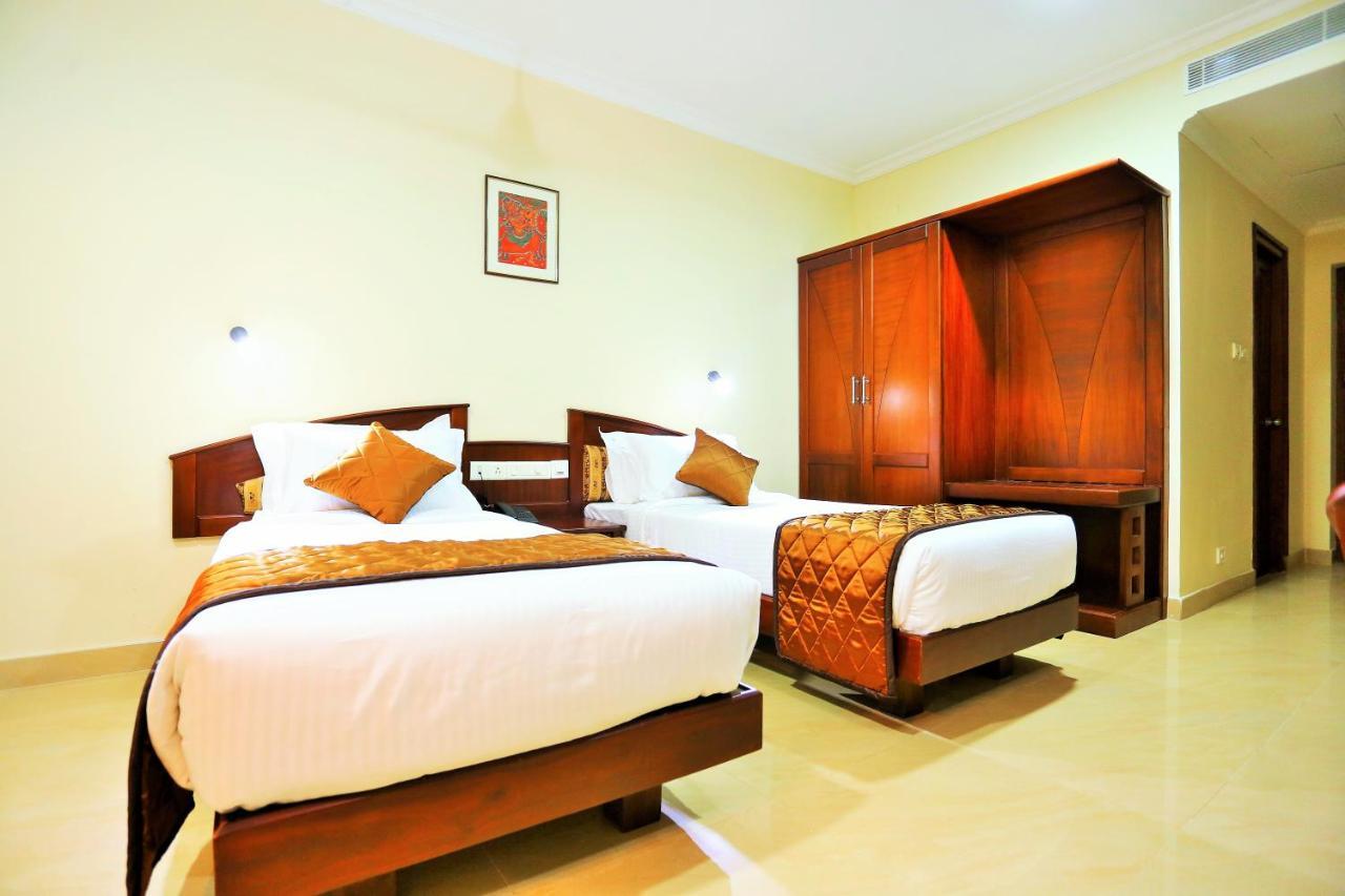 Hotel White City North Paravur Kültér fotó